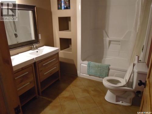 6 Deer Ridge Estates, North Grove, SK - Indoor Photo Showing Bathroom