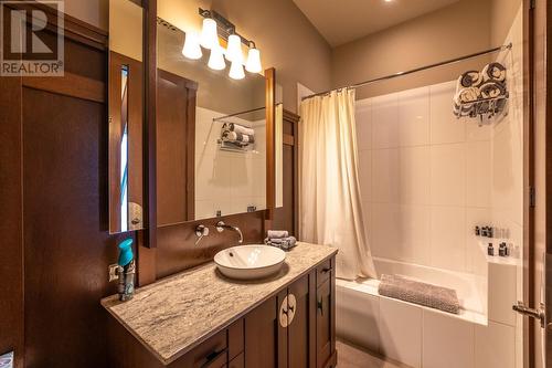 2104 Randall Street, Summerland, BC - Indoor Photo Showing Bathroom