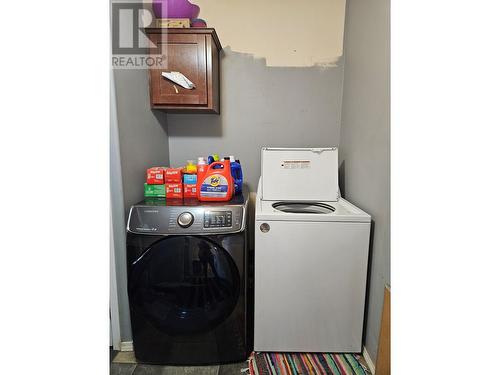 7882 Highway 29S Highway, Chetwynd, BC - Indoor Photo Showing Laundry Room
