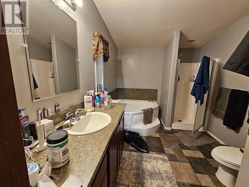 7882 Highway 29S Highway, Chetwynd, BC - Indoor Photo Showing Bathroom