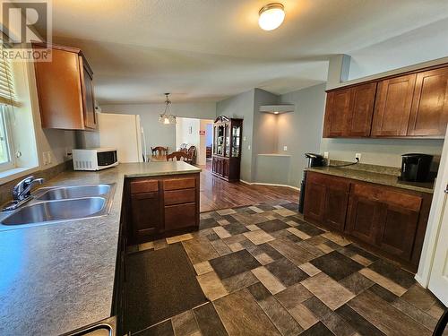 7882 Highway 29S Highway, Chetwynd, BC - Indoor Photo Showing Kitchen With Double Sink