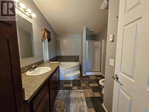 7882 Highway 29S Highway, Chetwynd, BC - Indoor Photo Showing Bathroom