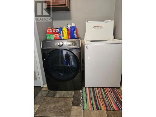 7882 Highway 29S Highway, Chetwynd, BC - Indoor Photo Showing Laundry Room