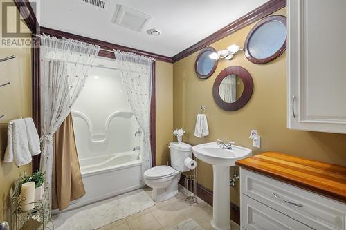 166 Signal Hill Road, St. John'S, NL - Indoor Photo Showing Bathroom