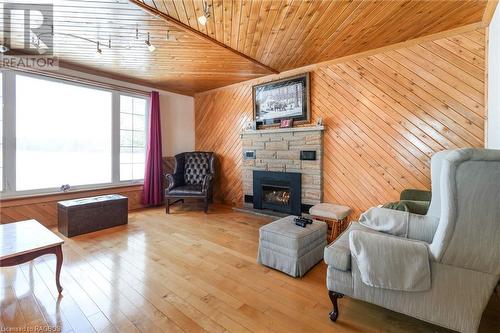 138268 Grey Road 112, Meaford (Municipality), ON - Indoor Photo Showing Living Room With Fireplace