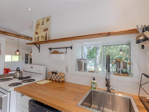 Kitchen - 625 Ch. Duclos, Saint-Denis-De-Brompton, QC - Indoor Photo Showing Kitchen