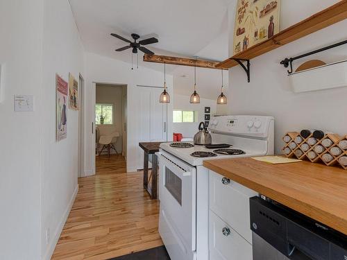 Kitchen - 625 Ch. Duclos, Saint-Denis-De-Brompton, QC - Indoor Photo Showing Kitchen