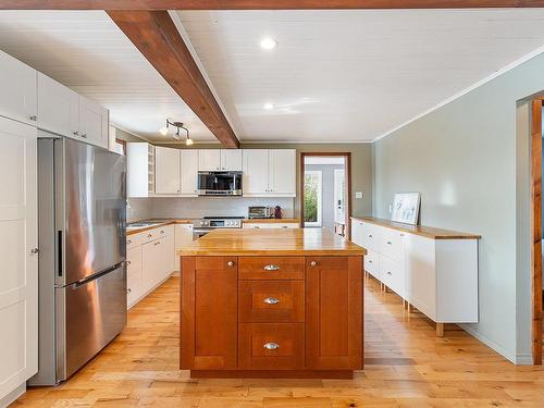 Cuisine - 635 Ch. Duclos, Saint-Denis-De-Brompton, QC - Indoor Photo Showing Kitchen With Double Sink