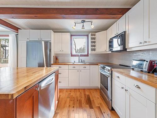 Cuisine - 635 Ch. Duclos, Saint-Denis-De-Brompton, QC - Indoor Photo Showing Kitchen