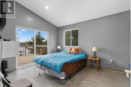 11 Nickles Cove Rd, Whitestone, ON - Indoor Photo Showing Bedroom