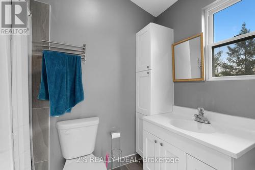 11 Nickles Cove Road, Whitestone, ON - Indoor Photo Showing Bathroom