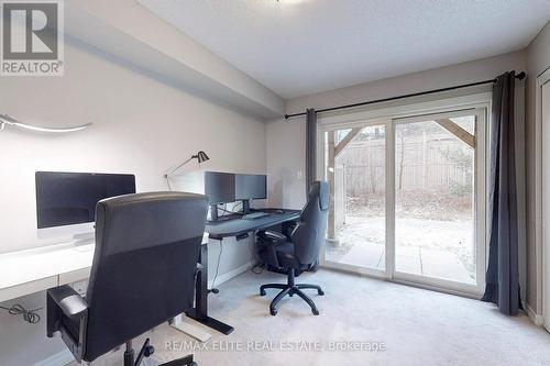 #9 -57 Ferndale Dr S, Barrie, ON - Indoor Photo Showing Office