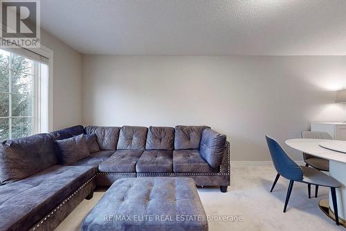 #9 -57 Ferndale Dr S, Barrie, ON - Indoor Photo Showing Living Room
