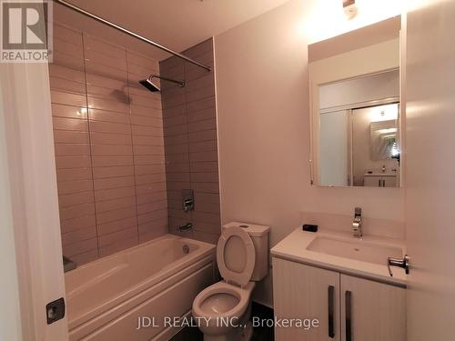#2112 -5180 Yonge St, Toronto, ON - Indoor Photo Showing Bathroom