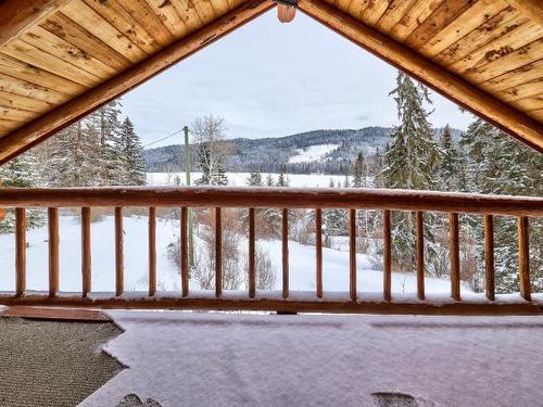 9223-9227 Knouff Lake Rd, Kamloops, BC - Outdoor With Balcony