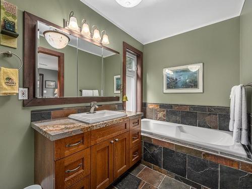 1315 Old Bridge Road, Lillooet, BC - Indoor Photo Showing Bathroom