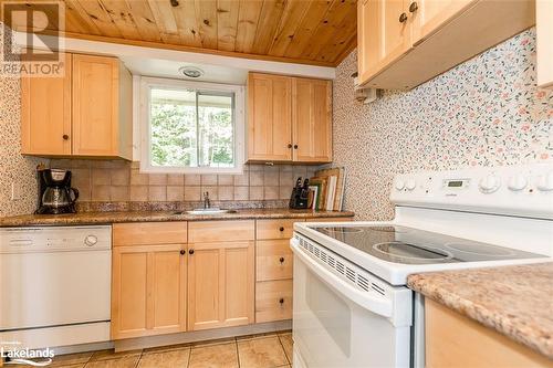 Kitchen - 2 Island 270, Port Severn, ON - Indoor Photo Showing Kitchen