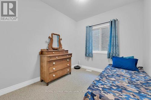 44 Stonecrest Boulevard, Quinte West, ON - Indoor Photo Showing Bedroom