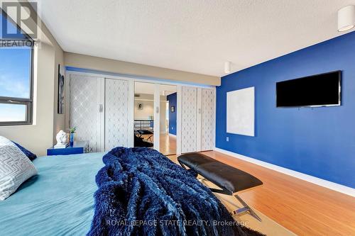 #601 -28 Duke St, Hamilton, ON - Indoor Photo Showing Bedroom