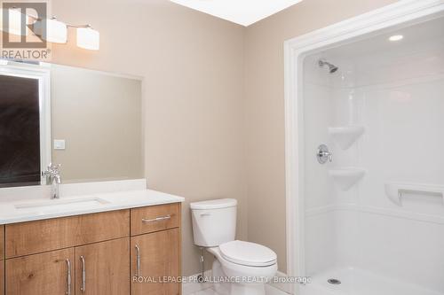 29 Autumn Grve, Quinte West, ON - Indoor Photo Showing Bathroom