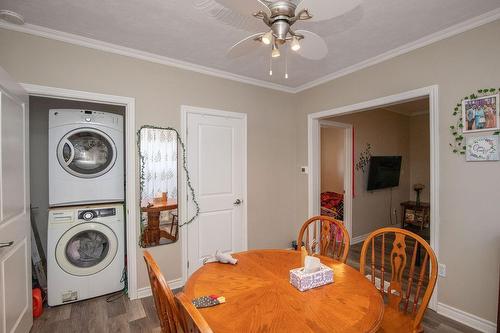 212 Sheridan Street, Brantford, ON - Indoor Photo Showing Laundry Room