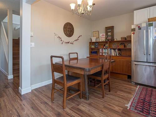 10015 Siddall Rd, Sidney, BC - Indoor Photo Showing Dining Room