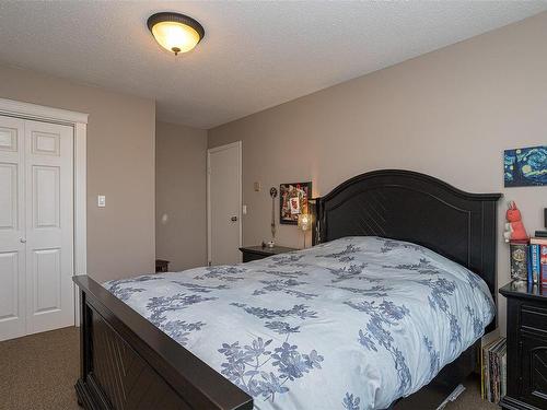 10015 Siddall Rd, Sidney, BC - Indoor Photo Showing Bedroom