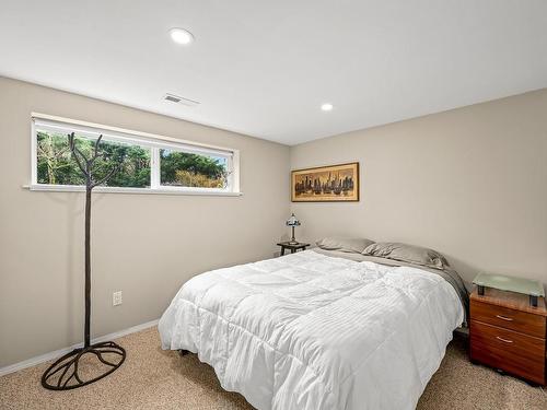 710 Powerhouse Rd, Courtenay, BC - Indoor Photo Showing Bedroom