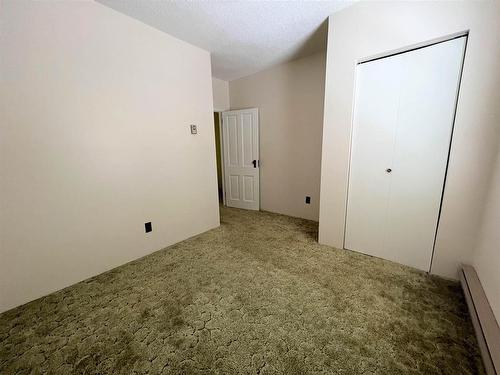 310 Second Street, Rainy River, ON - Indoor Photo Showing Other Room