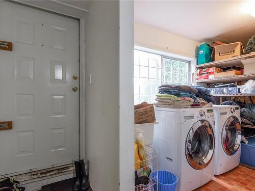 770 Chelsea St, Nanaimo, BC - Indoor Photo Showing Laundry Room