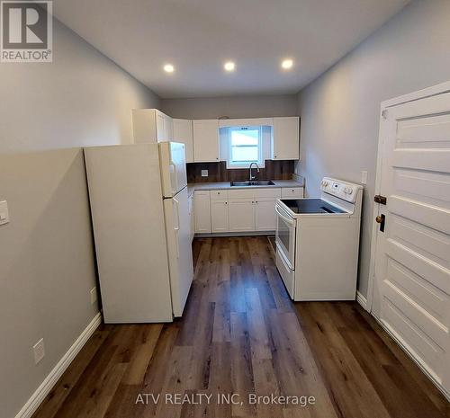 70 Allenby Avenue, Brantford, ON - Indoor Photo Showing Laundry Room