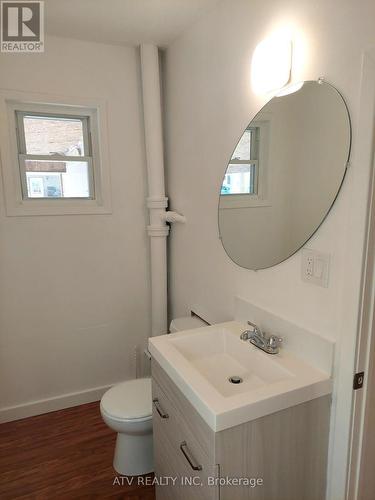 70 Allenby Ave, Brantford, ON - Indoor Photo Showing Bathroom