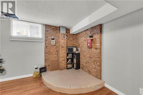 39 Bland Avenue, Hamilton, ON - Indoor Photo Showing Other Room