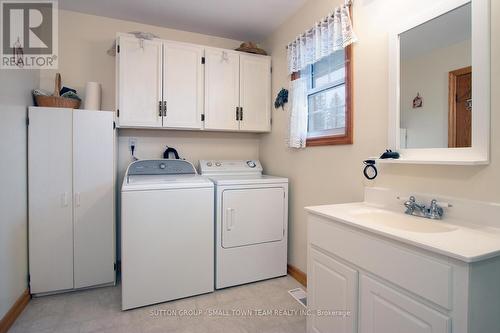 80411 Base Line Rd, Goderich, ON - Indoor Photo Showing Laundry Room