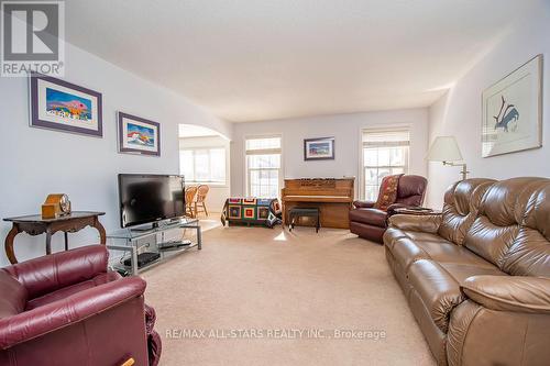 23 Parkside Dr, Kawartha Lakes, ON - Indoor Photo Showing Living Room