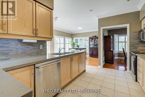 2 Orchard Park Gate, Brampton, ON - Indoor Photo Showing Kitchen With Double Sink