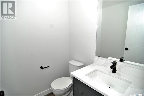 171 Schmeiser Lane, Saskatoon, SK - Indoor Photo Showing Bathroom
