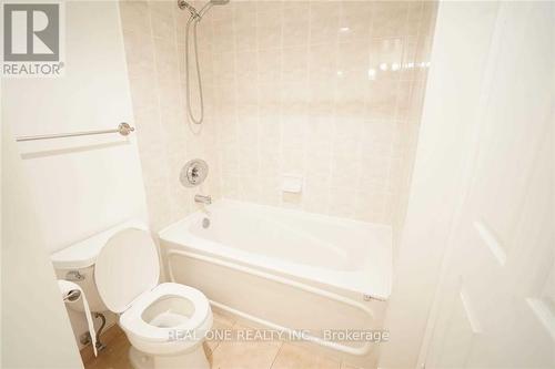 2011 - 30 Harrison Garden Boulevard, Toronto, ON - Indoor Photo Showing Bathroom