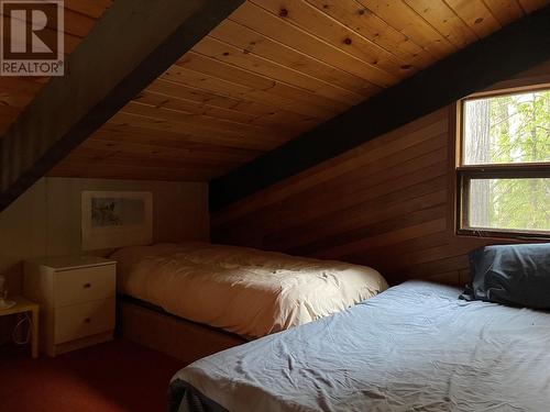 65 Wilson Creek North, Sicamous, BC - Indoor Photo Showing Bedroom