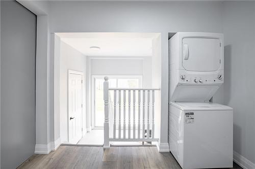 19 Whitworth Street, St. Catharines, ON - Indoor Photo Showing Laundry Room
