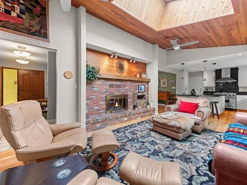 2132 Ryan Road, Penticton, BC - Indoor Photo Showing Living Room With Fireplace