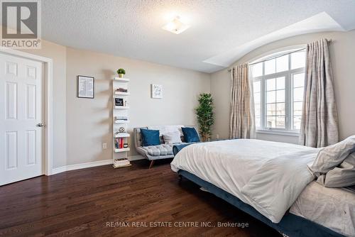90 Copeland Crescent, Innisfil, ON - Indoor Photo Showing Bedroom