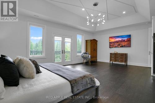 340 Churchill Avenue, King, ON - Indoor Photo Showing Bedroom