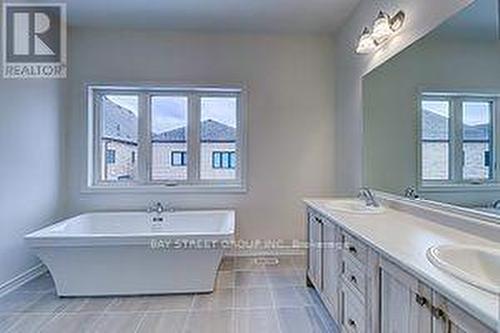 309 Boundary Blvd S, Whitchurch-Stouffville, ON - Indoor Photo Showing Bathroom