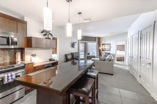312 - 400 Stemwinder Drive, Kimberley, BC - Indoor Photo Showing Kitchen With Upgraded Kitchen