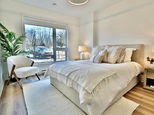 Master bedroom - 214-2000 Rue Benoit, Saint-Bruno-De-Montarville, QC - Indoor Photo Showing Bedroom