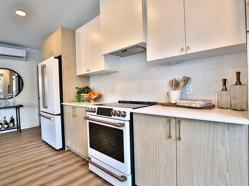 Kitchen - 214-2000 Rue Benoit, Saint-Bruno-De-Montarville, QC - Indoor Photo Showing Kitchen