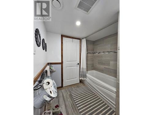 56 Sukunka Place, Tumbler Ridge, BC - Indoor Photo Showing Bathroom