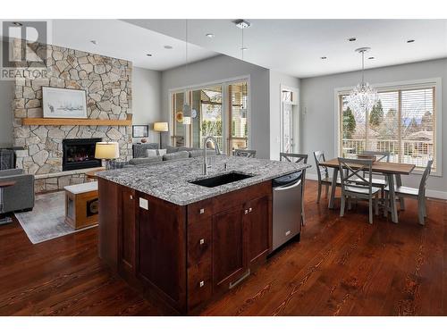 328 Quilchena Drive, Kelowna, BC - Indoor With Fireplace