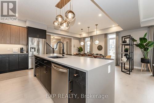 300 Grange Rd E, Guelph, ON - Indoor Photo Showing Kitchen